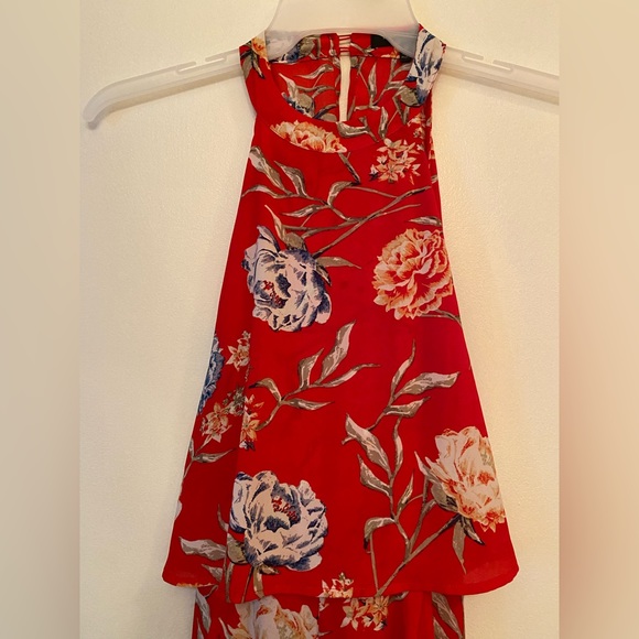 NWOT Romeo & Juliet Red Floral Jumpsuit - Size Medium - Picture 9 of 15